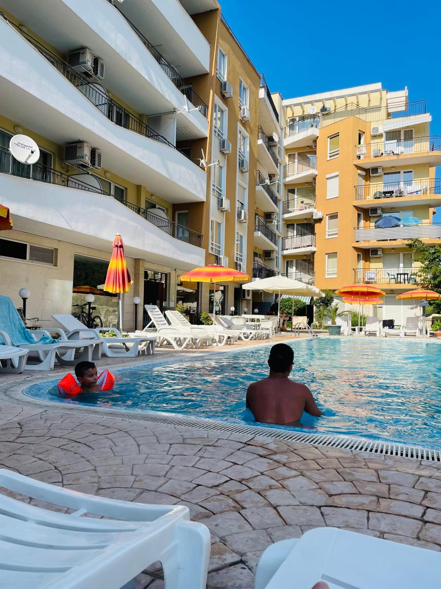 Blue Marine - Daneli Apartment Солнечный берег Экстерьер фото
